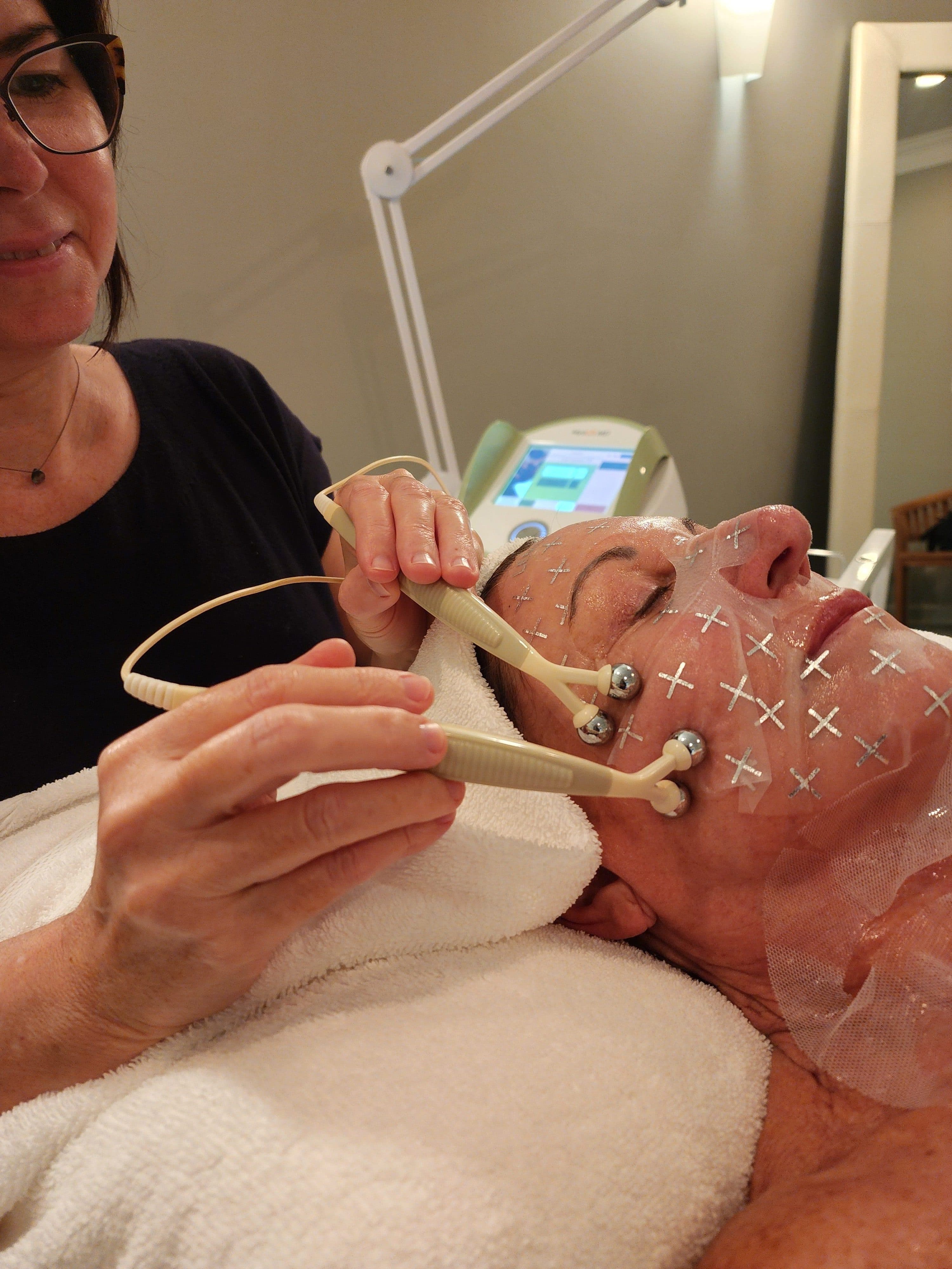 Microcurrent over Galvanic Ionactive Mask at Amy's Skincare Oasis